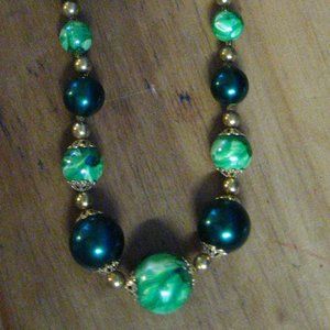 Mid Century 1950's Green Bead Necklace